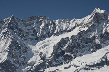 Fototapeta na wymiar Alpy w Cervinia