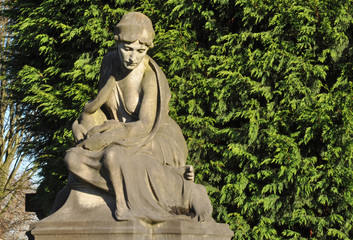 Fototapeta premium Stone Grave Statue