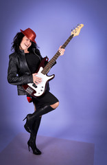 Obraz premium Pretty woman with guitar