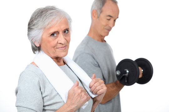 Elderly people at the gym