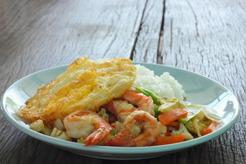 Fried rice with fried shrimp