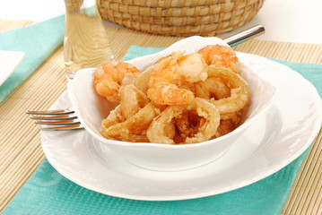 FRITTO DI CALAMARI E GAMBERI ( FRIED CALAMARI AND SHRIMP )
