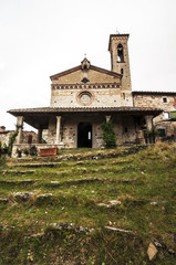 Fototapeta na wymiar stary kościół tuscan