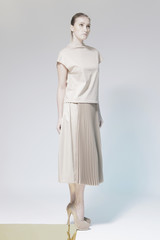 ファッションイメージ　女性