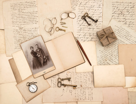 vintage accessories, letters and photo of couple