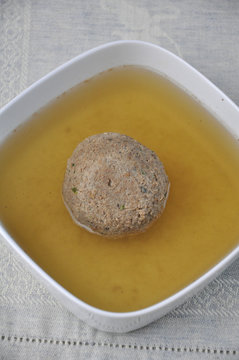 Leberkn&ouml;delsuppe