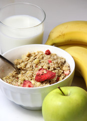 Healthy breakfast: muesli and fruits