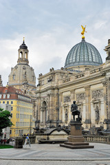 Dresden, Kunsthalle mit Denkmal