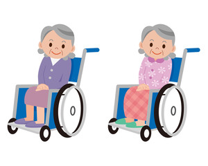 車椅子のシニア女性