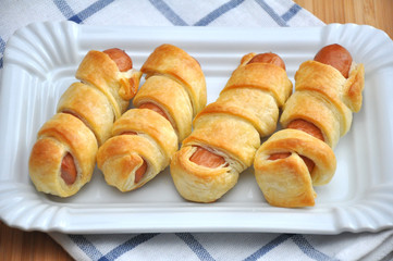 Würstchen im Blätterteig