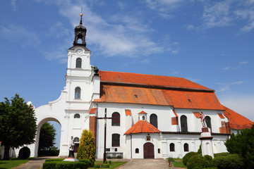 Fototapeta na wymiar Kościół w Polsce - Ołoboku