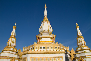 Fototapeta premium Maha Chedi Chaimongkol at Roi et Province Thailand