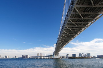 Fototapeta premium Rainbow Bridge from Odaiba, Tokyo, Japan