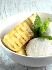 ananas ve dondurma
