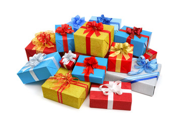 Ein bunter Haufen von Geschenken