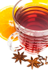 Ausschnitt von Glühwein auf weißem Hintergrund