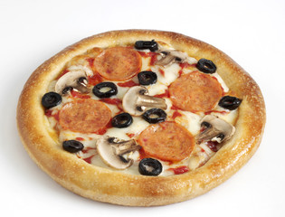 sucuklu pizza