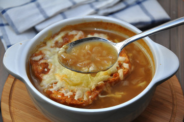 Französische Zwiebelsuppe