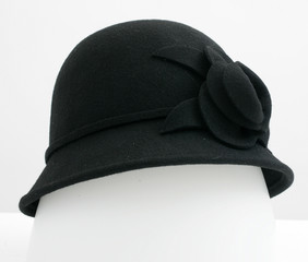 schwarzer Damenhut