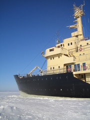 Fototapeta premium icebreaker in lapland