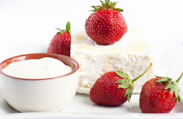cottage cheese with cream and strawberries
