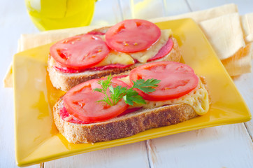 bread with cheese and tomato
