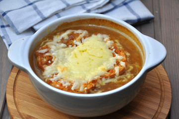 Französische Zwiebelsuppe