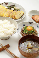 朝食