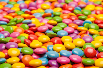 Fototapeta na wymiar wielu kolorowych cukierków