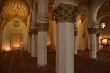 Sinagoga de Santa Maria la Blanca en Toledo