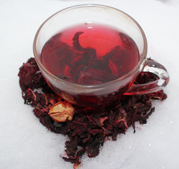 одна чашка чая каркаде