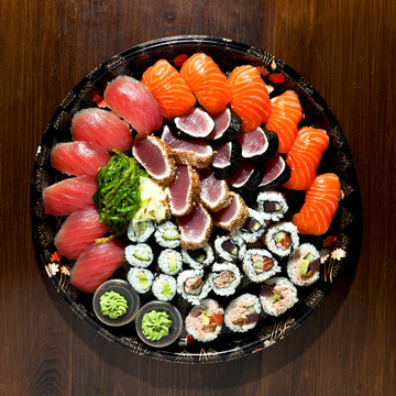 sushi on the black plate