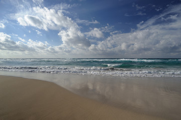 Fototapeta na wymiar Morze i plaża