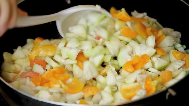 Vegetable mixing