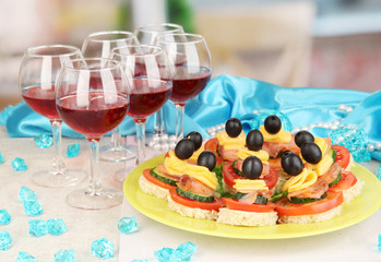 Canapes and wine in restaurant