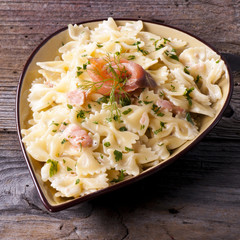 farfallette al salmone