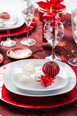 Place setting Christmas with paper star