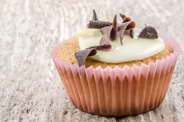cupcake mit hellgrünem Zuckerguss