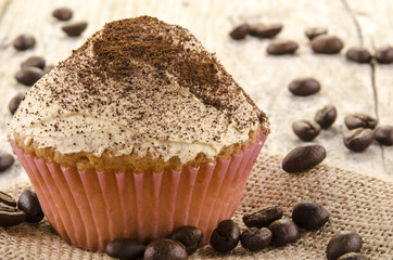 hausgemachte cupcake mit etwas Pulverkaffee