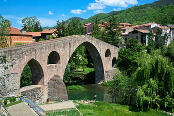Fototapeta na wymiar view of small town in Catalonia - Sant Joan De Les Abadesses