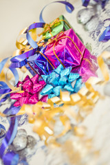 Fototapeta na wymiar shining kolorowe świąteczne prezenty