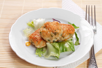 Chicken burger with mint
