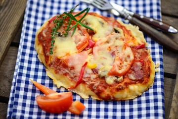 Besteck, Pizza