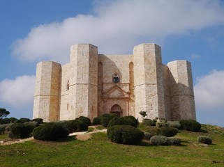 The castel del monte a octagonal castle in Apulia in Italy - obrazy, fototapety, plakaty