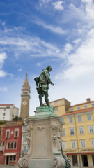 Fototapeta na wymiar Giuseppe Tartini posąg w Tartini Square, największym i głównym