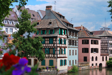 Fototapeta na wymiar Domy z muru pruskiego, Strasburg, Alzacja, Francja