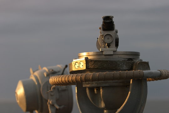 Naval instrument alidade is used to measure bearing to an object
