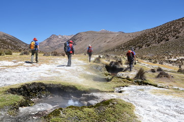 Randonneurs Altiplano Bolivie - 47714186