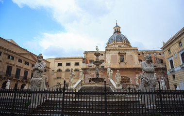 Fototapeta premium Fontana delle Vergogne in Palermo