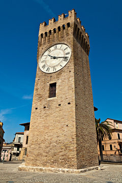 la Torre dei Gualtieri a San Benedetto del Tronto